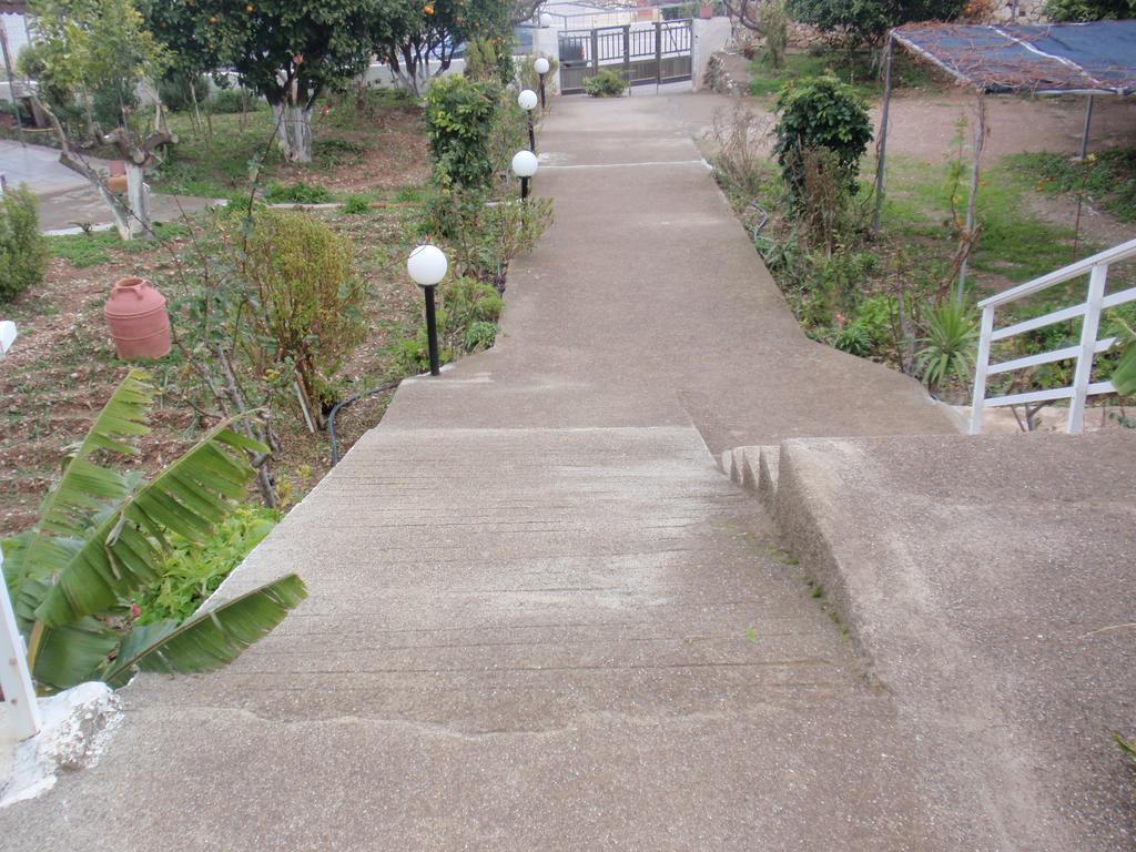Antouan Matina Apartment Archangelos  Exterior photo